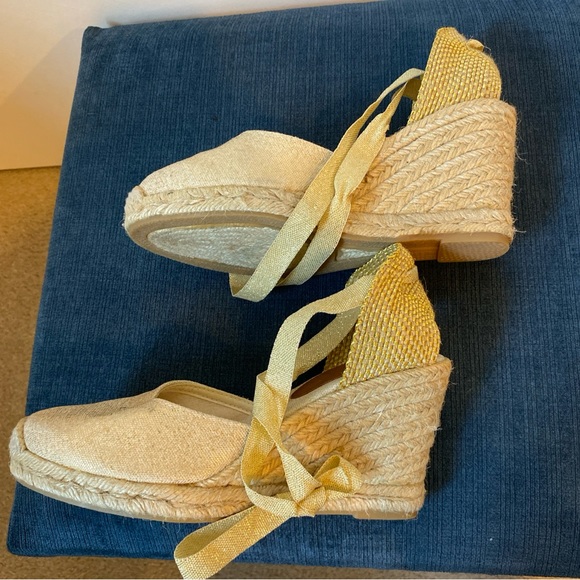 andre assous  gold wedge ankle tie espadrilles size 37 EUC - Picture 7 of 8